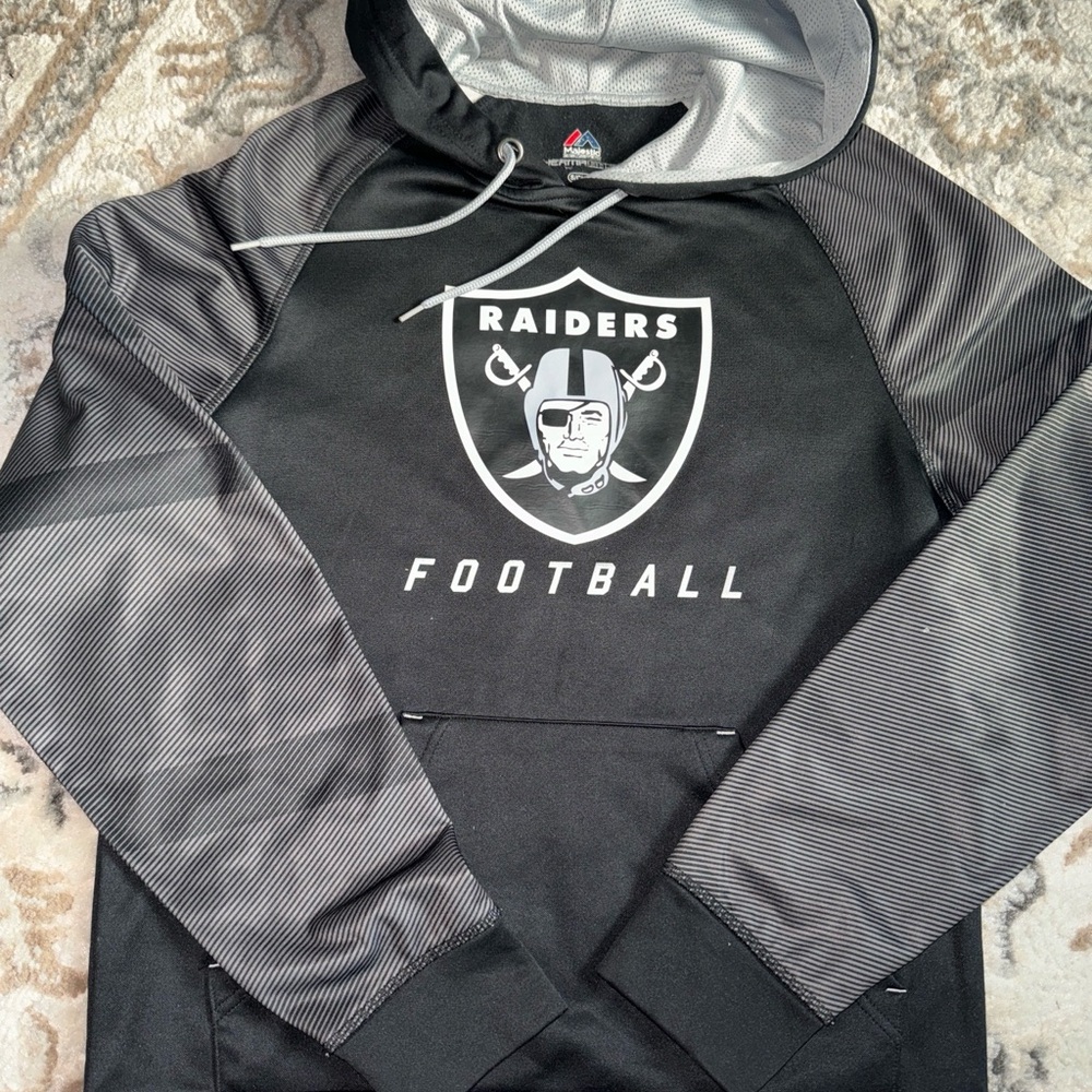 Majestic Therma Base Men SIZE‎ S NFL LAS VEGAS RAIDERS Team Black Hoodie Sweater
